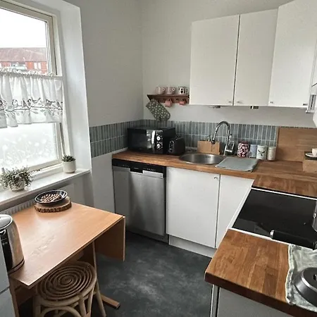 Cozy Private Living In Kastanie Alle 民宿 *